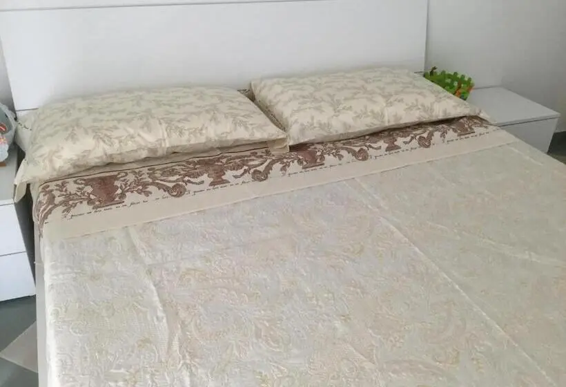 １ベッドルームハウス, B&b Dimora Boemondo