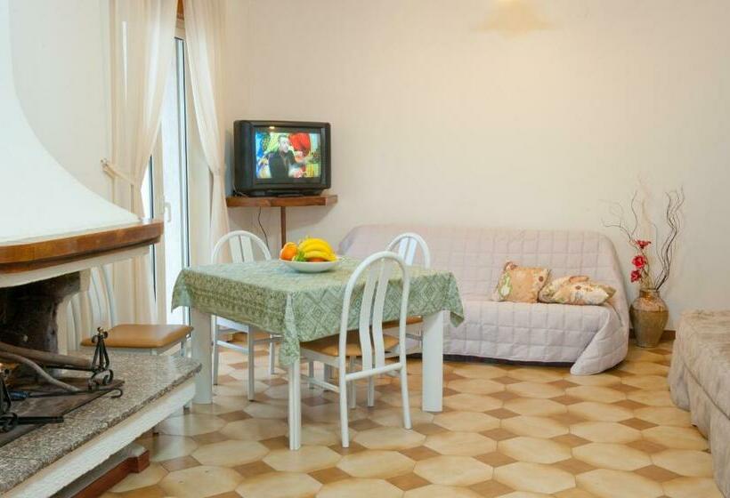 Семейный Номер, B&b Nova Siri