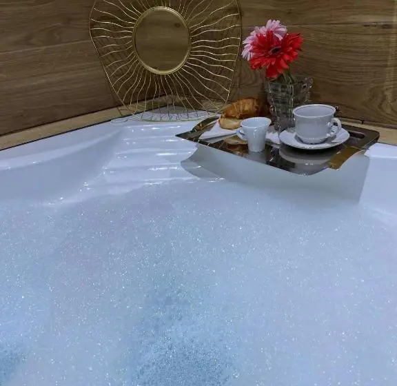 キングサイズベッドのスタンダードルーム, Suite Room