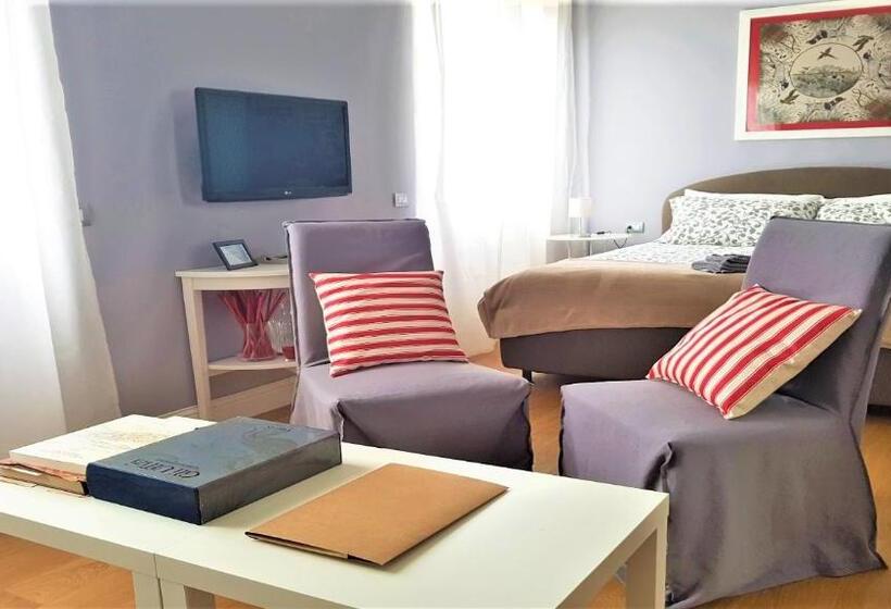 اتاق خانوادگی, Casa Rachele