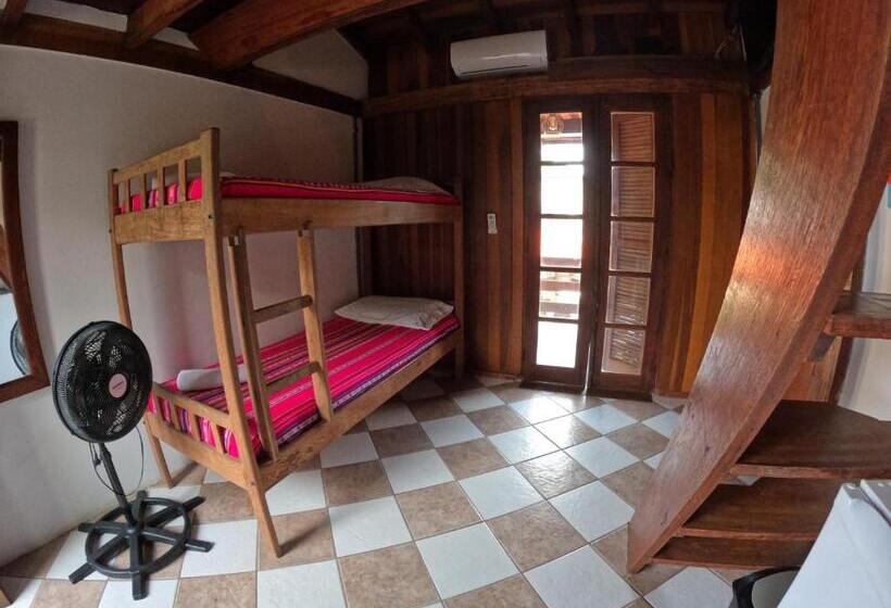 غرفة قياسية رباعية مزودة بشُرفة, Morada Da Xica