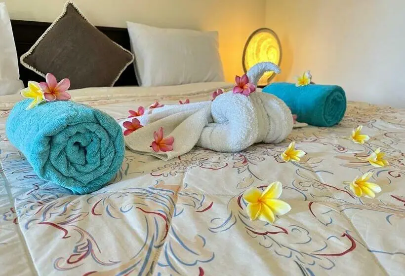 Deluxe Kolmen Hengen Huone Merinäkymä, Sanshikirana House Lovina