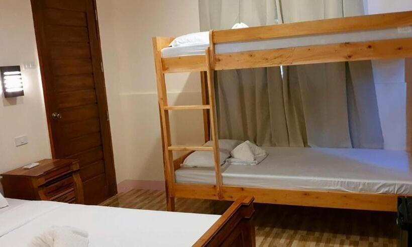 اتاق استاندارد چهار تخته, Tagbalayon Lodging House