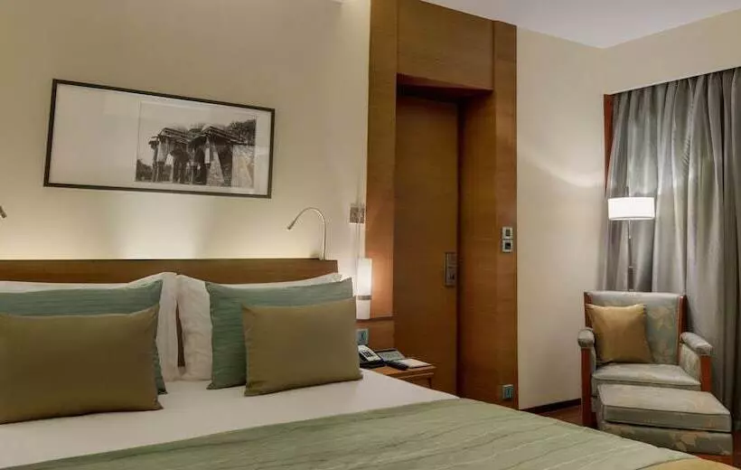 プールビュースタンダードルーム, Hyatt Pune