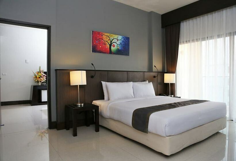 プールの見えるスーペリアルーム, Woraburi Pattaya Resort & Spa