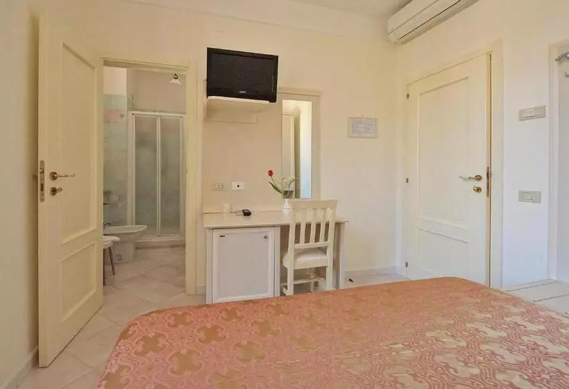 اتاق استاندارد یک نفره, Park Hotel Villa Maria
