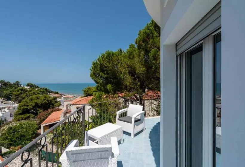 Standard Triple Room with Terrace, Park Hotel Villa Maria