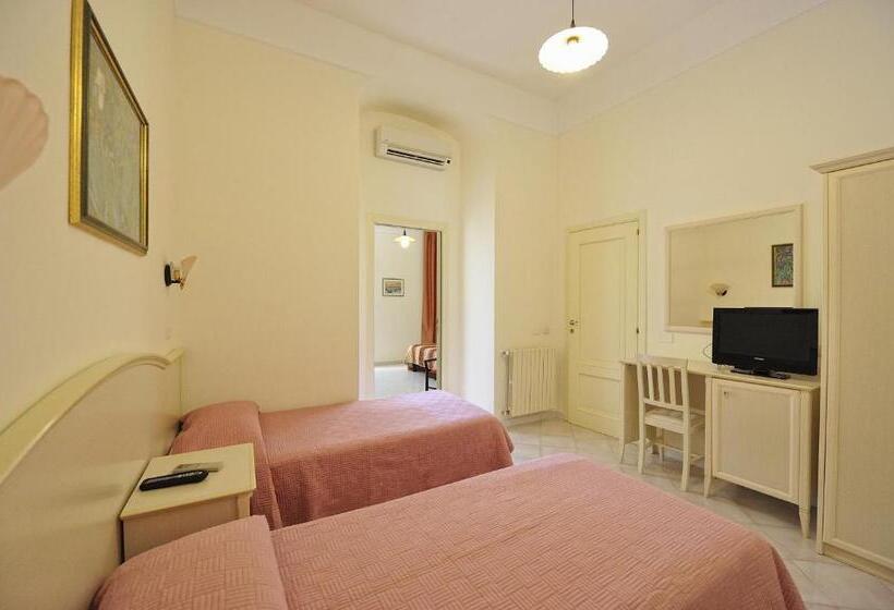 带露台的套间, Park Hotel Villa Maria