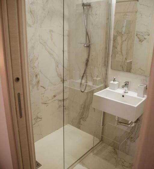 اتاق استاندارد با چشم‌انداز دریا, B&b L Orizzonte