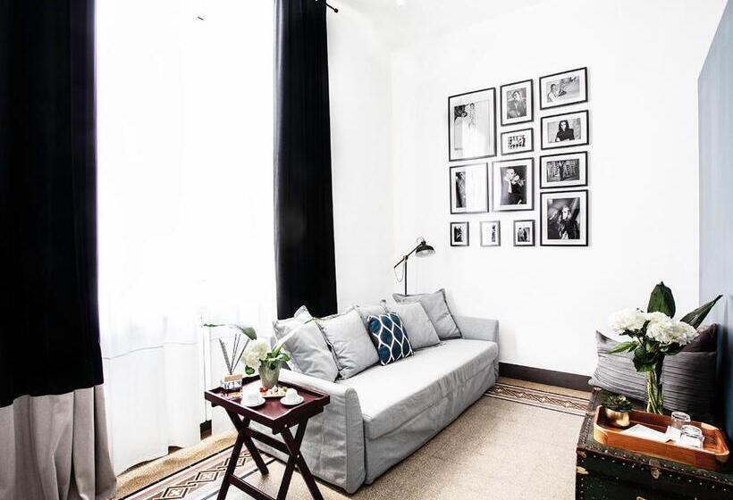 سوییت خانوادگی, Bb Casamatta