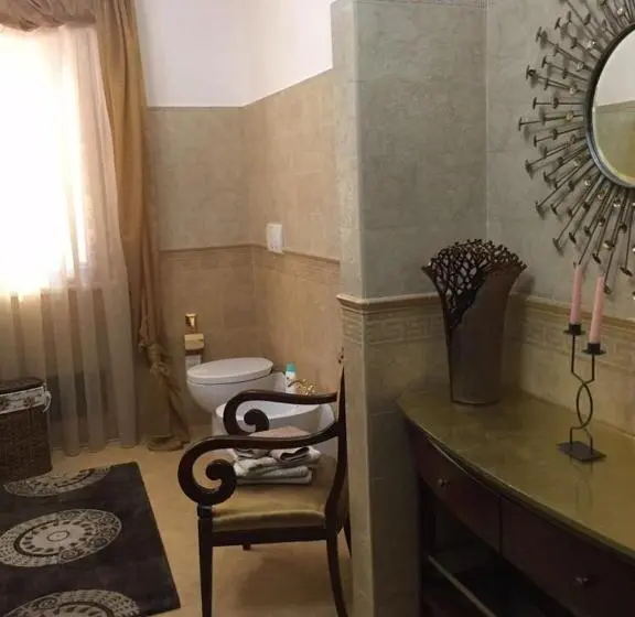 اتاق لوکس با بالکن و چشمانداز دریا, Villa Fontana Saia