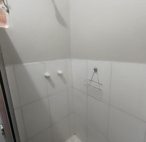 エクゼクティブスイート, Caju Hostel