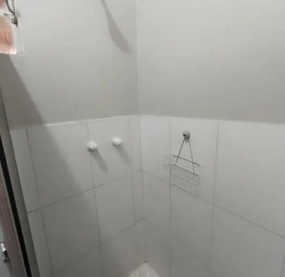 エクゼクティブスイート, Caju Hostel