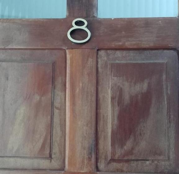 エクゼクティブスイート, Caju Hostel