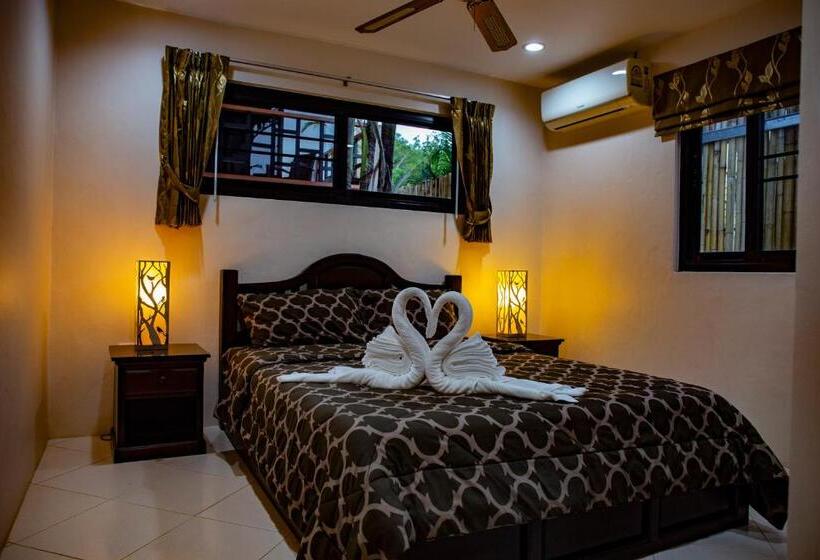 Huoneisto 1 Makuuhuone Parveke, Baan Chom View Kamala Sha Plus