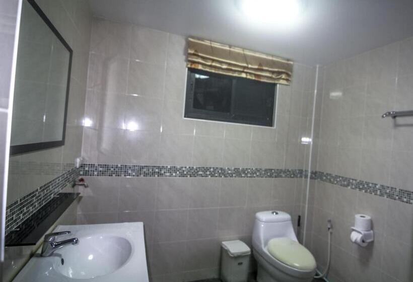 Sviitti Merinäkymä, Baan Chom View Kamala Sha Plus