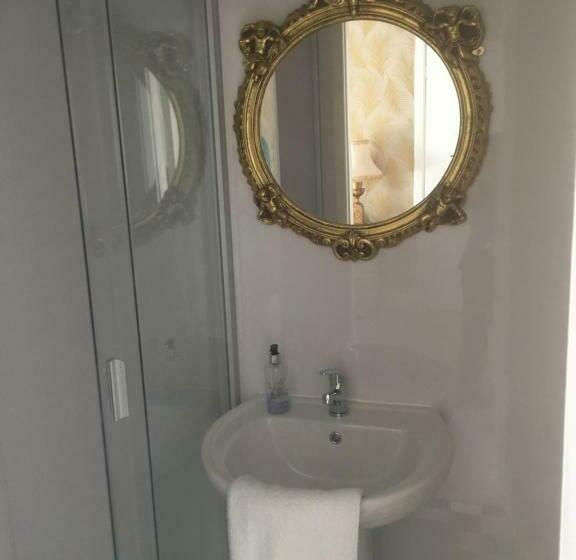 חדר סטנדרט עם מיטת קינג, Bluebells Guest House