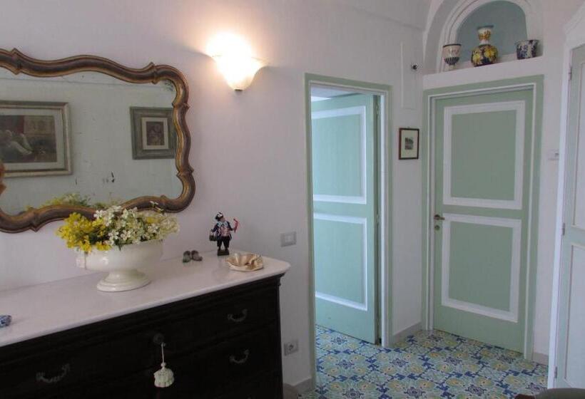 オーシャンビュースタンダードルームバルコニー付き, Domus Claudia