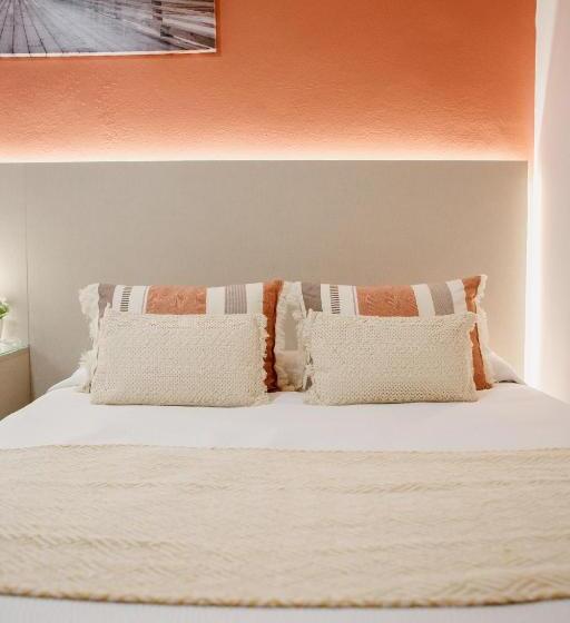 Habitación Triple Estándar, Pensión Mastil 16