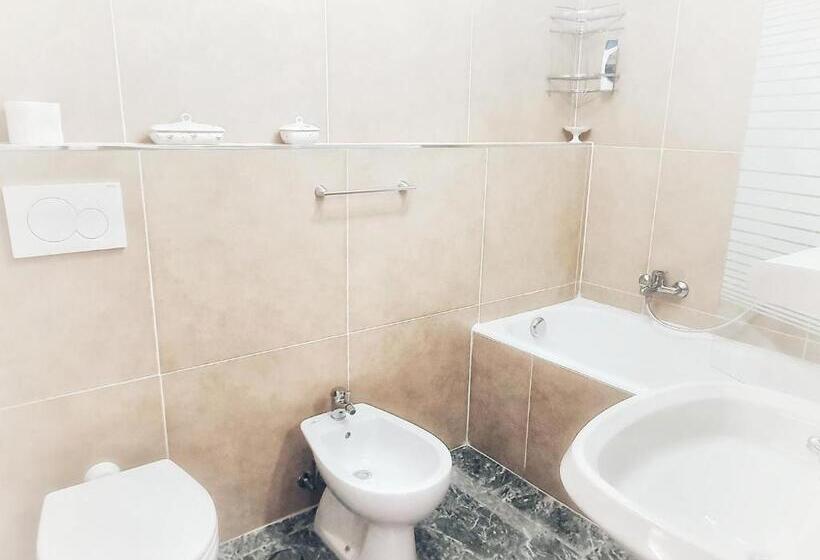 标准三人间内部客房, ççç Matera Short Term Rooms ççç