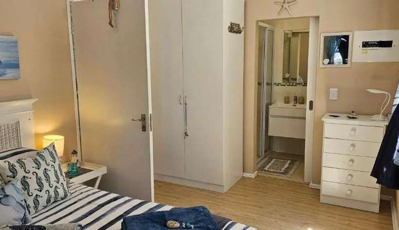 デラックスルーム, The Holliday Pad