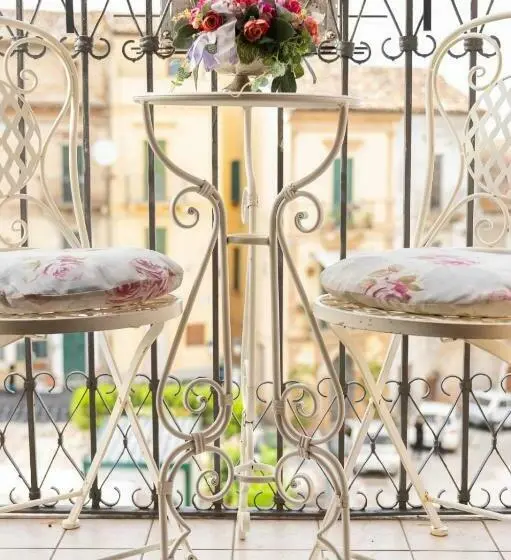 デラックストリプルルーム, B&b Alexander