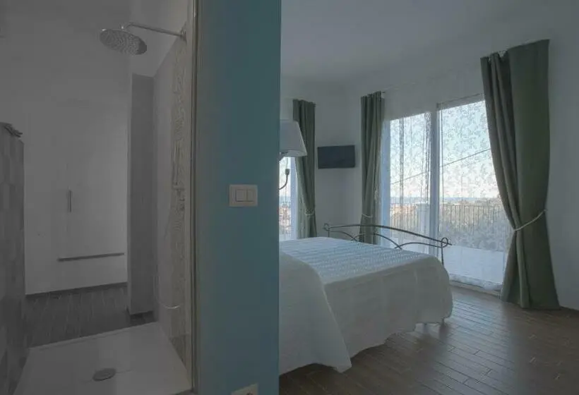 اتاق استاندارد با چشم‌انداز دریا, B&b Villamarea