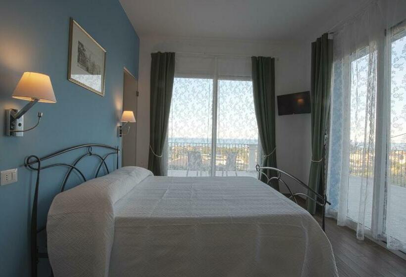 اتاق استاندارد با چشم‌انداز دریا, B&b Villamarea