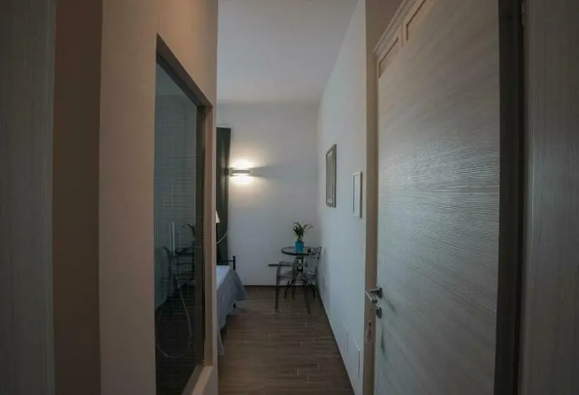 اتاق لوکس, B&b Villamarea