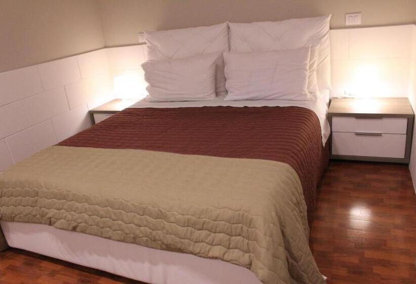 スタンダードルーム, Gazebo Rooms