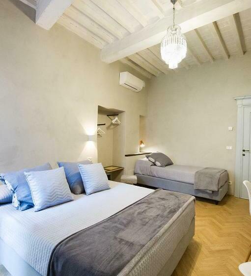 اتاق استاندارد سه تخته با بالکن, Il Piccolo Cavour Charming House B&b