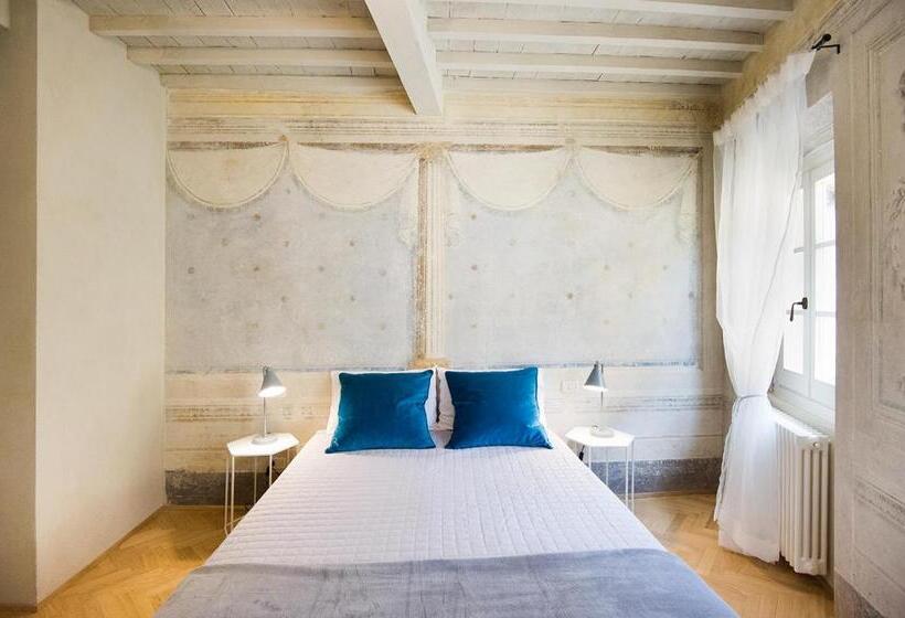 اتاق لوکس, Il Piccolo Cavour Charming House B&b