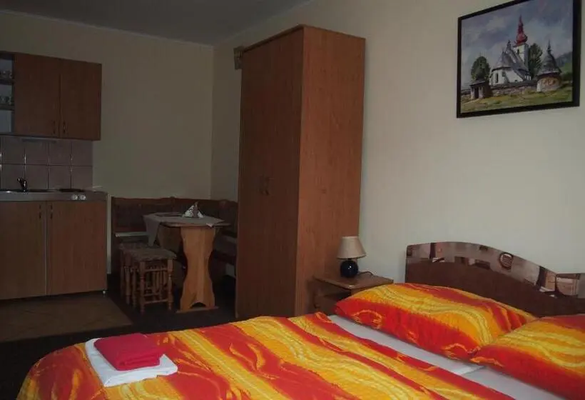 Perhehuone, Penzión U Nás