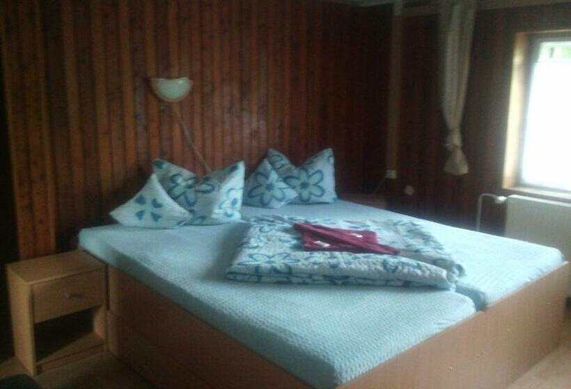 스탠다드 트리플 룸, Penzion Mima V Kováčovej