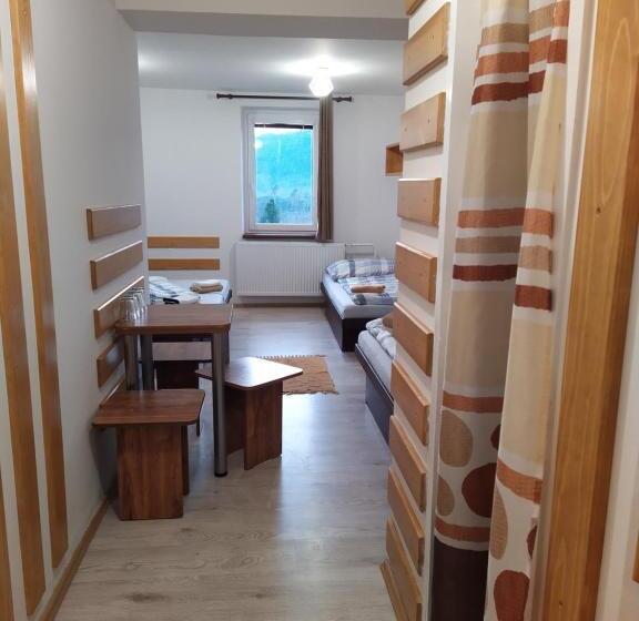 غرفة قياسية رباعية, Penzion U Marešů