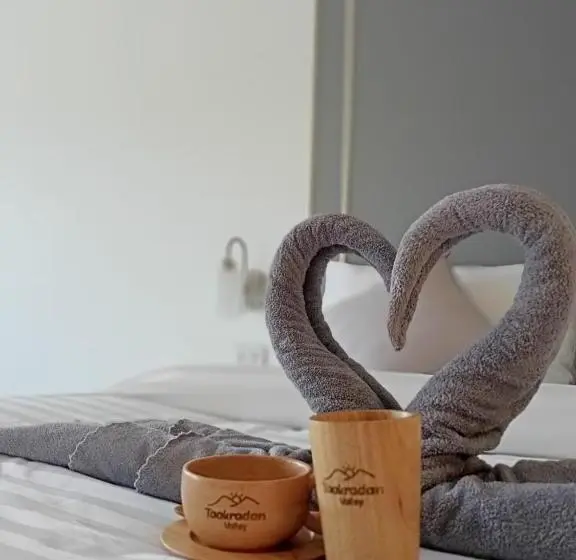 デラックスルーム, Taakradan Valley Resort ท่ากระดานวัลเล่ย์ รีสอร์ท