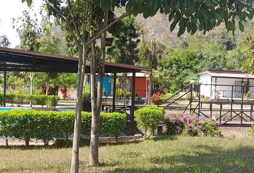 スーペリアールーム, Taakradan Valley Resort ท่ากระดานวัลเล่ย์ รีสอร์ท