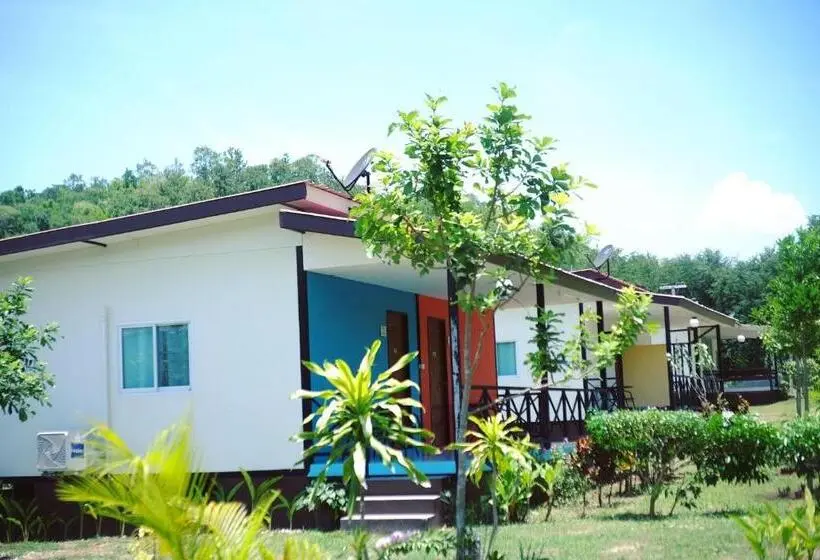 スーペリアールーム, Taakradan Valley Resort ท่ากระดานวัลเล่ย์ รีสอร์ท