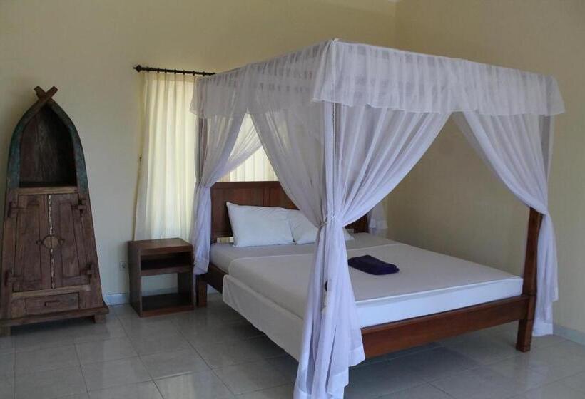 חדר סטנדרט נוף לים עם מרפסת, Taman Padi Villa