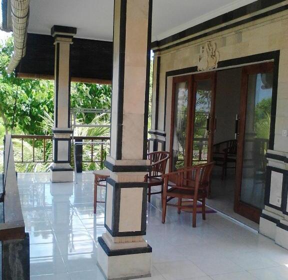 חדר סטנדרט נוף לים עם מרפסת, Taman Padi Villa