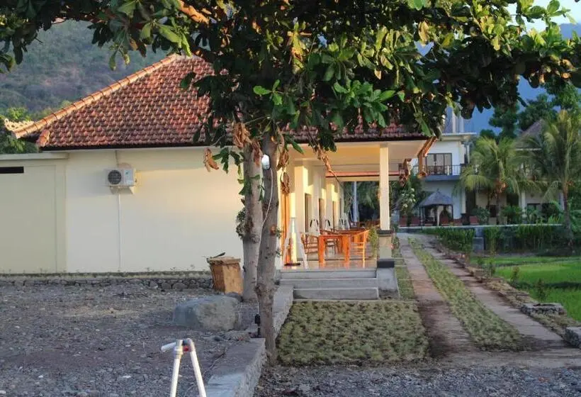اتاق استاندارد با تراس, Taman Padi Villa