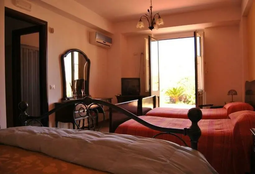 コンフォートトリプルルーム, B&b Villagata