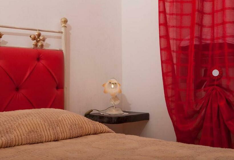 غرفة قياسية, Da Santino