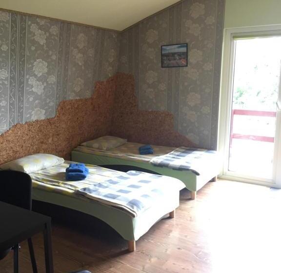 اتاق خانوادگی, Nakvynė Rokiškyje