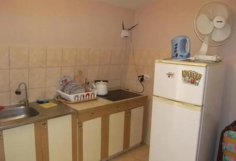 اتاق عادی یک تخته, Nakvynė Rokiškyje