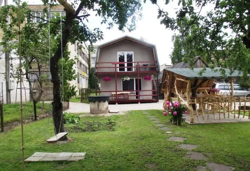 اتاق راحتی سه تخته, Nakvynė Rokiškyje