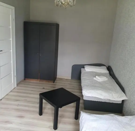 آپارتمان 3 خوابه, Nakvynė Rokiškyje