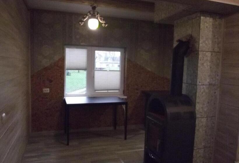 اتاق سوپریور خانوادگی, Nakvynė Rokiškyje