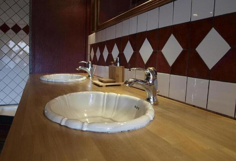 חדר סטנדרט לשלושה, Notre Bergerie