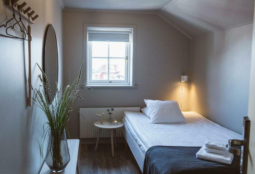 غرفة قياسية فردية, L Käringön